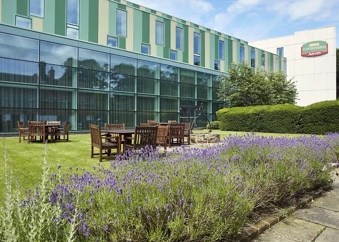 4 star hotel: Courtyard By Marriott London Gatwick Airport